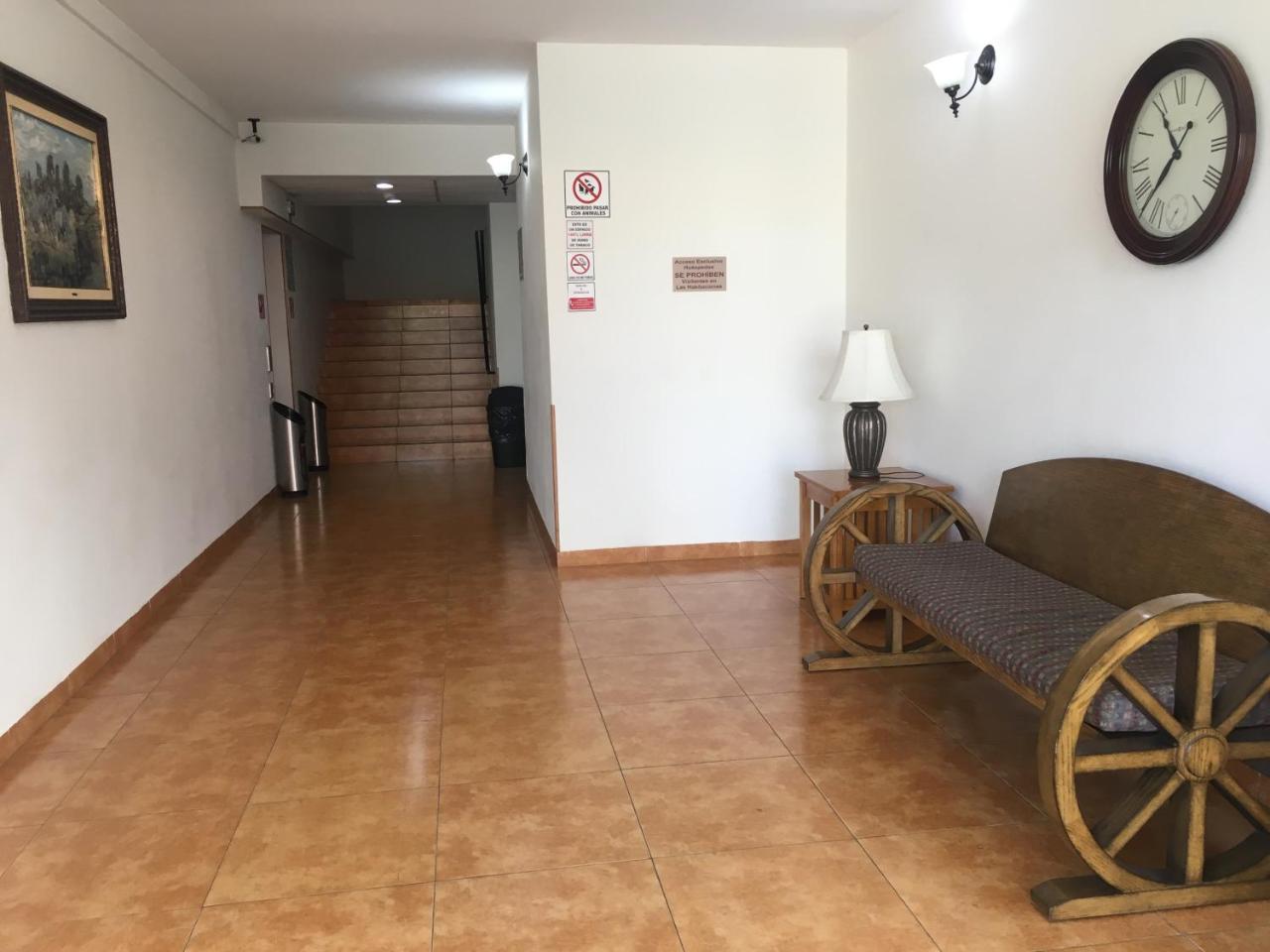 Hotel Oliver Inn טולוקה מראה חיצוני תמונה